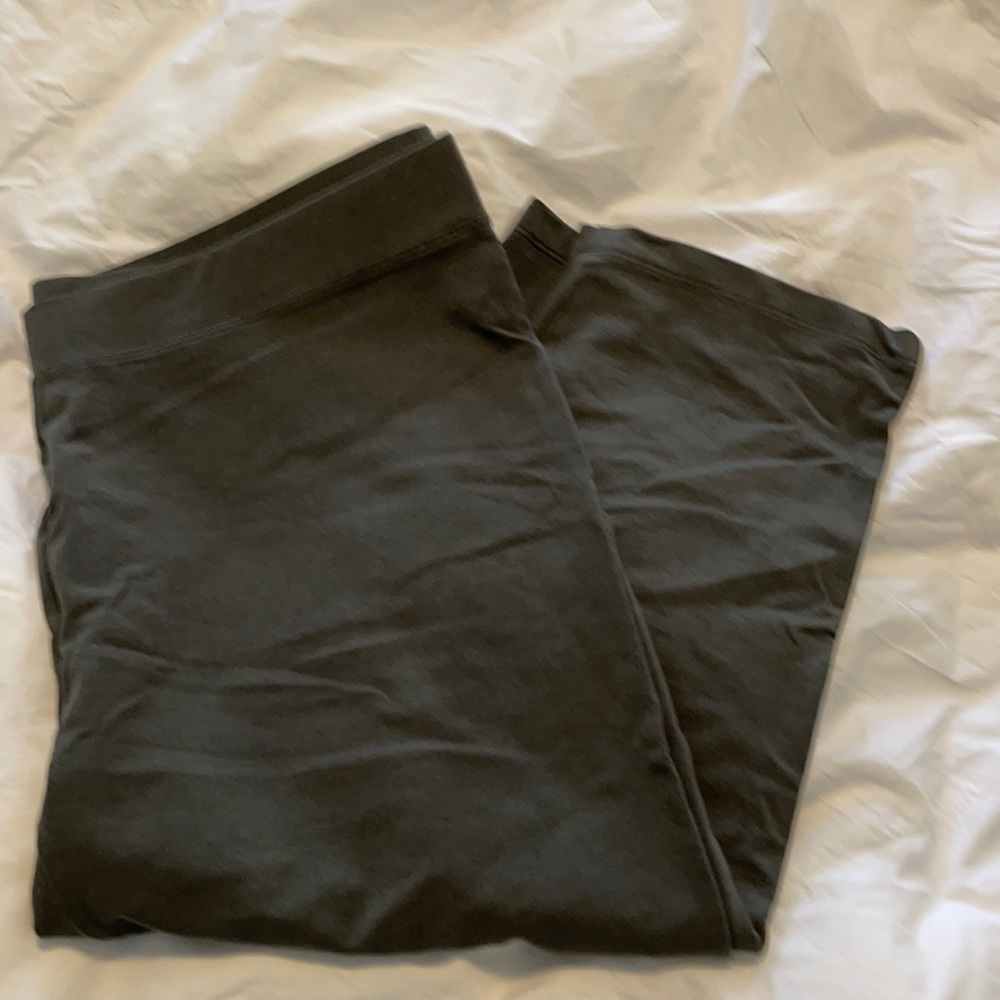 Coolibar olive Women's Monterey Capri size L